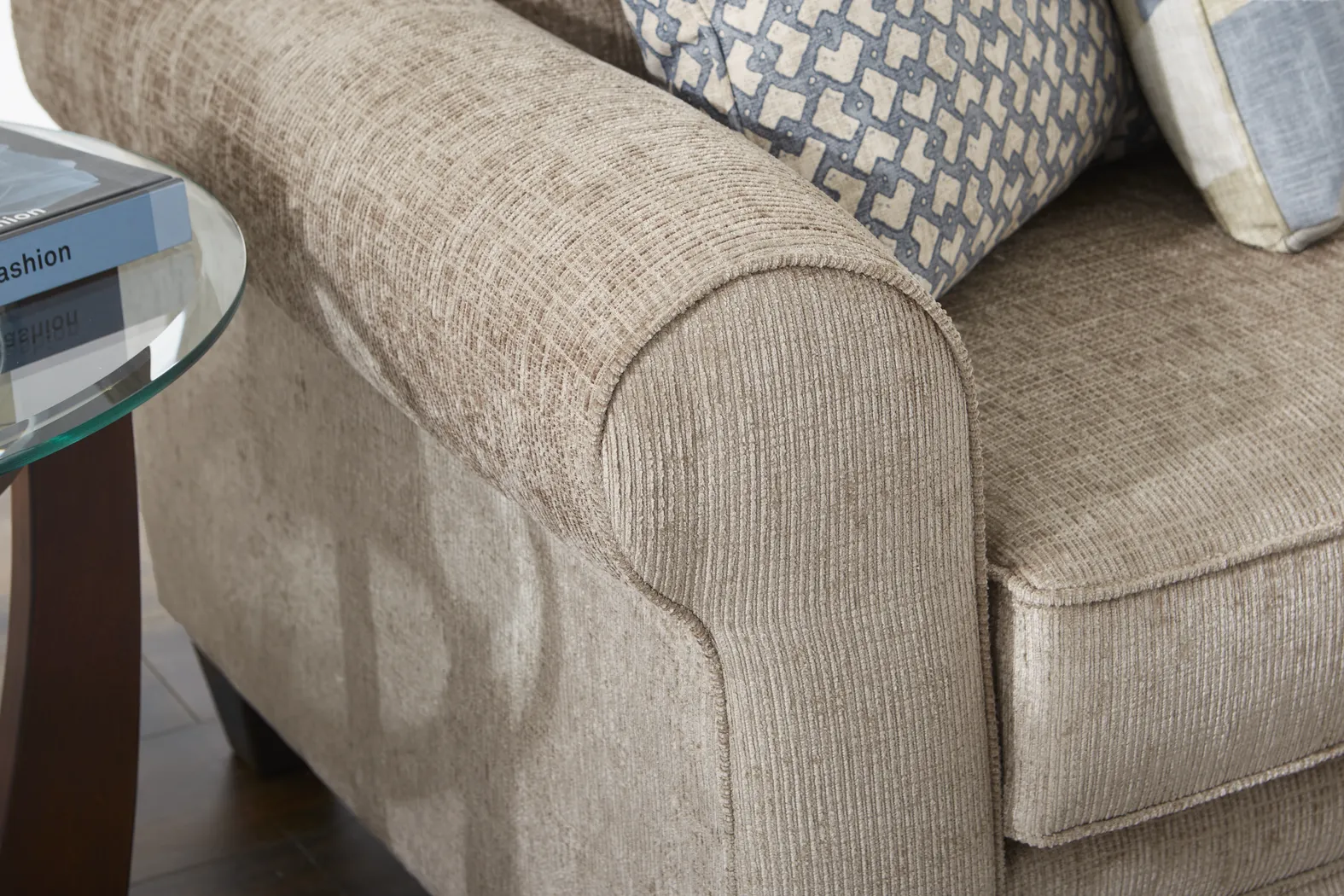 Remington Heights Cocoa 7 Pc Living Room - Thumbnail - Image 7
