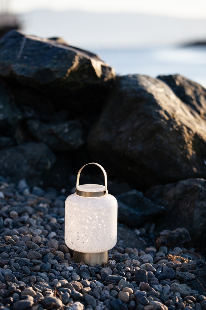 Ricon Isle Indoor/Outdoor White Rechargeable Lantern - Thumbnail - Image 3