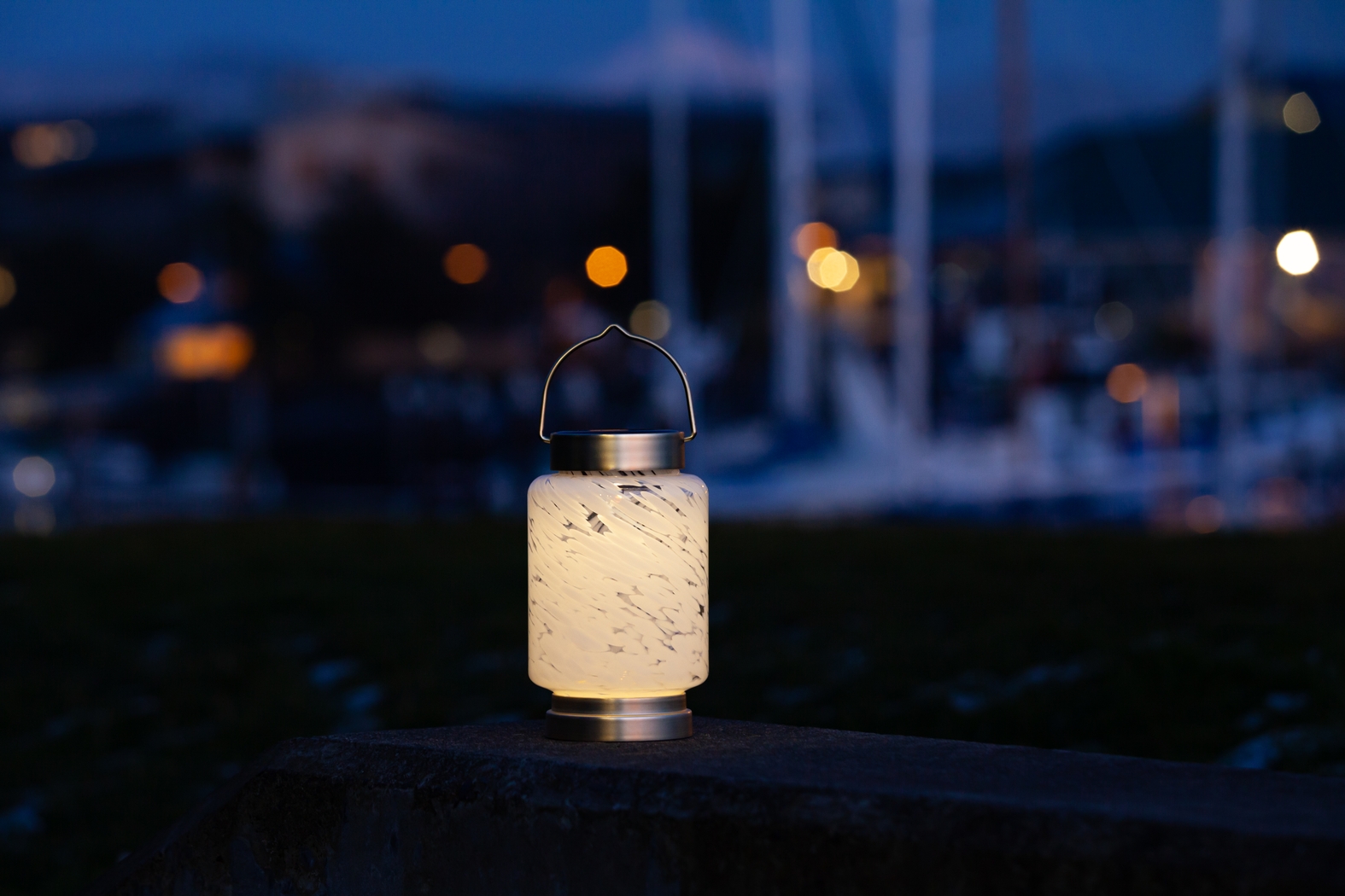 Ricon Isle Outdoor White Solar Lantern - Thumbnail - Image 6