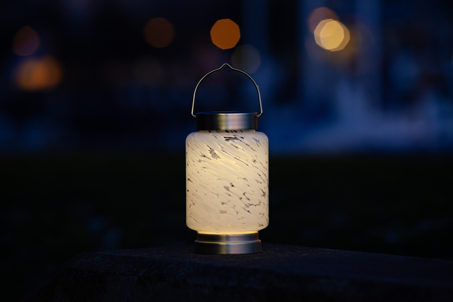 Ricon Isle Outdoor White Solar Lantern - Thumbnail - Image 7
