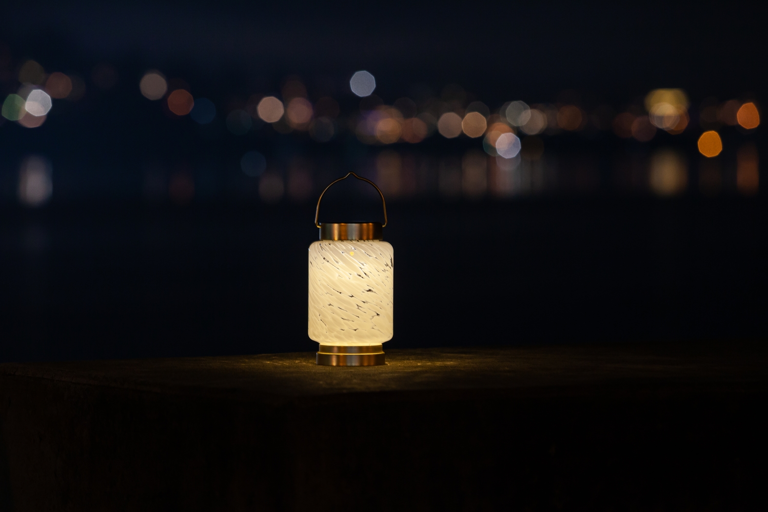 Ricon Isle Outdoor White Solar Lantern - Thumbnail - Image 8