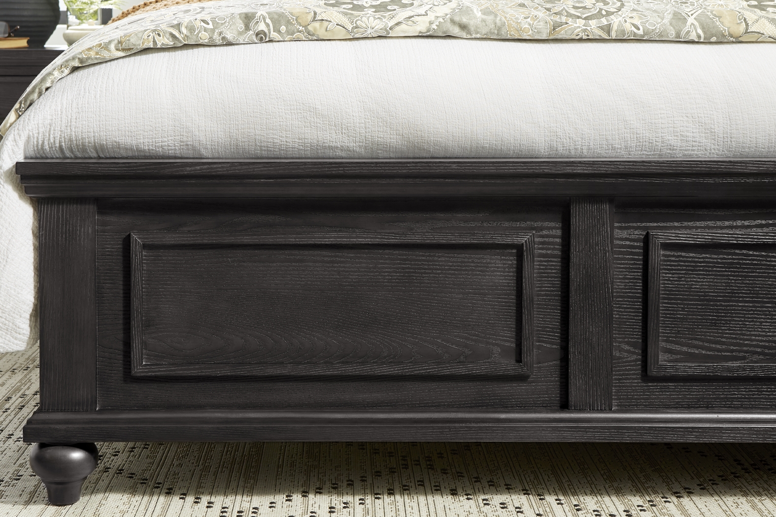 Ridgefield Ebony 5 Pc King Panel Bedroom - Thumbnail - Image 3