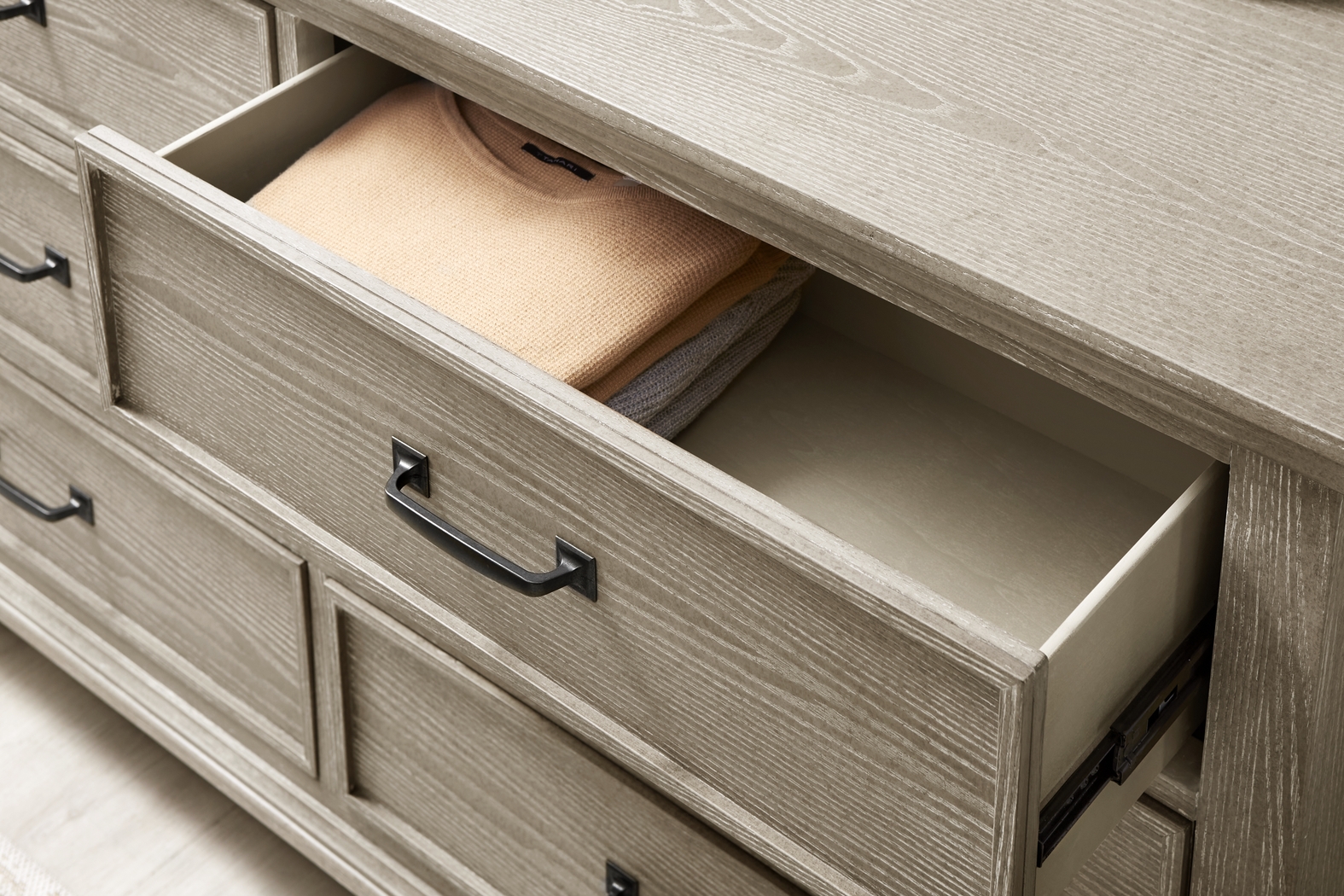 Ridgefield Natural Dresser - Thumbnail - Image 4