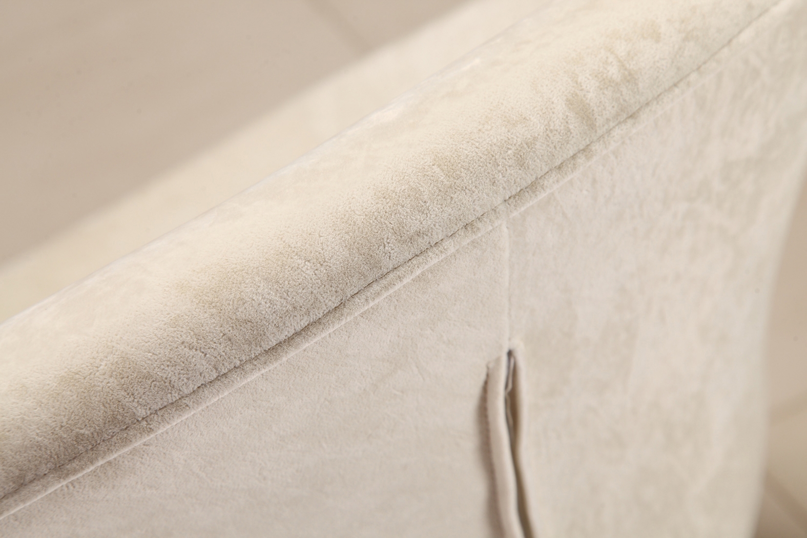 Rienders White Accent Chair - Thumbnail - Image 5