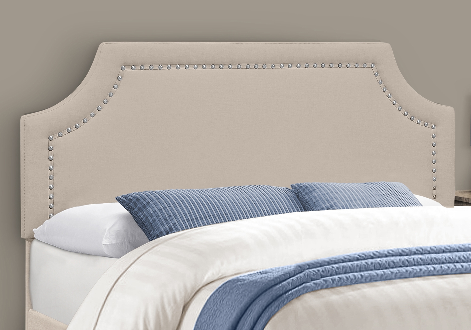 Rierdon Beige Queen Bed - Thumbnail - Image 3
