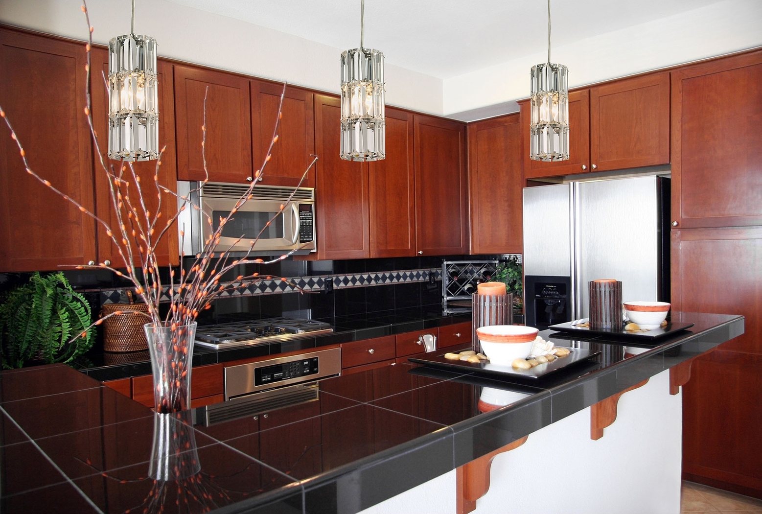 Ripple Island Clear Pendant - Thumbnail - Image 2