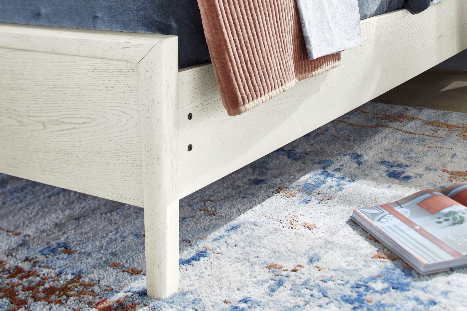 Rockport White 5 Pc King Panel Bedroom - Thumbnail - Image 5