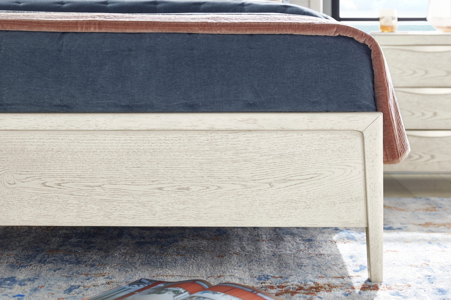 Rockport White 3 Pc Queen Panel Bed - Thumbnail - Image 4