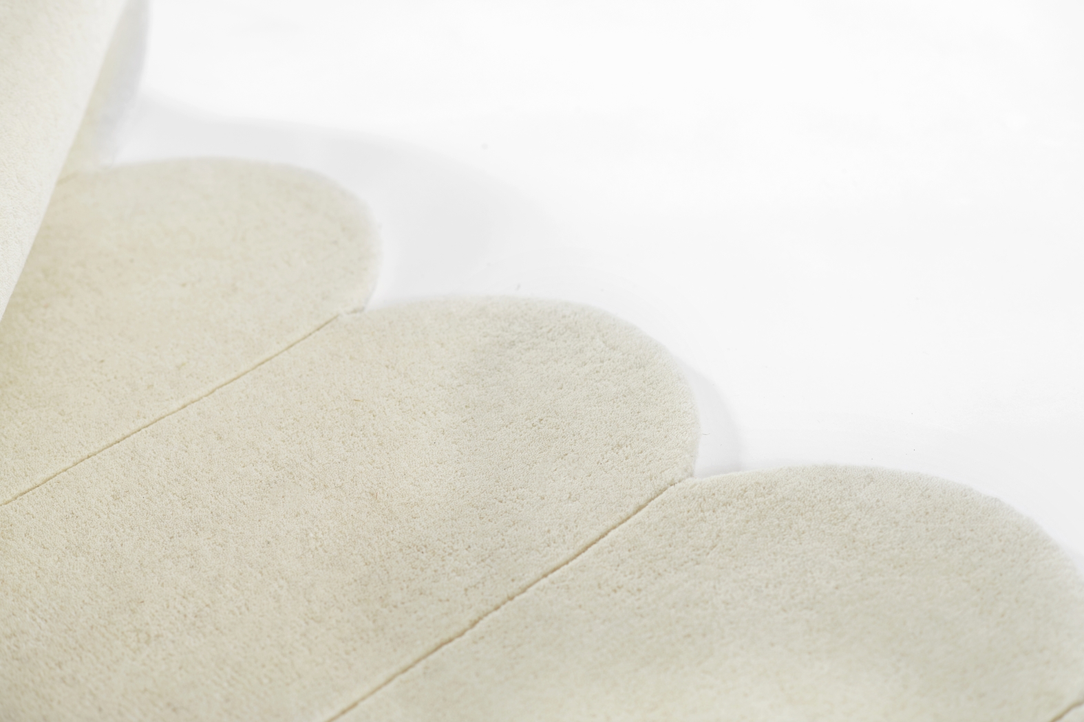 Roffinne Ivory 5' x 8' Rug - Thumbnail - Image 6