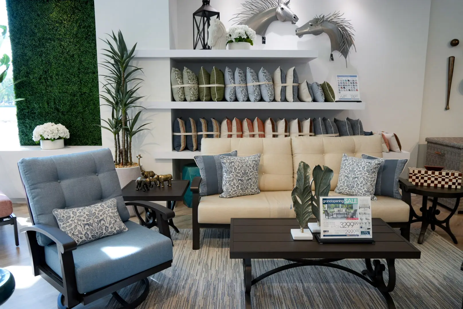 rooms-to-go-conroe-tx-blue-cushion-lounge-set-display-wide.jpg