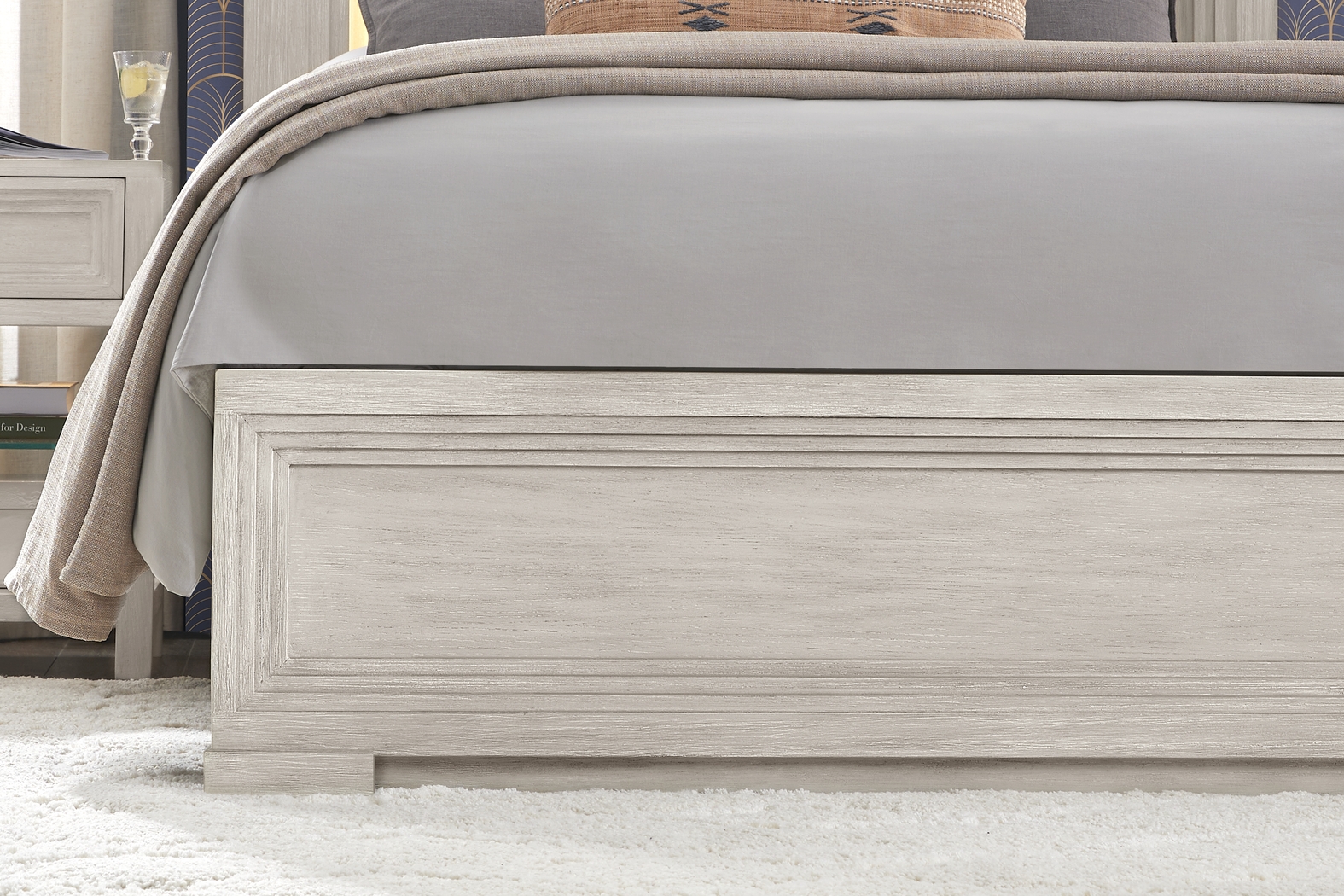 Royal Park Ivory 5 Pc Queen Panel Bedroom - Thumbnail - Image 4