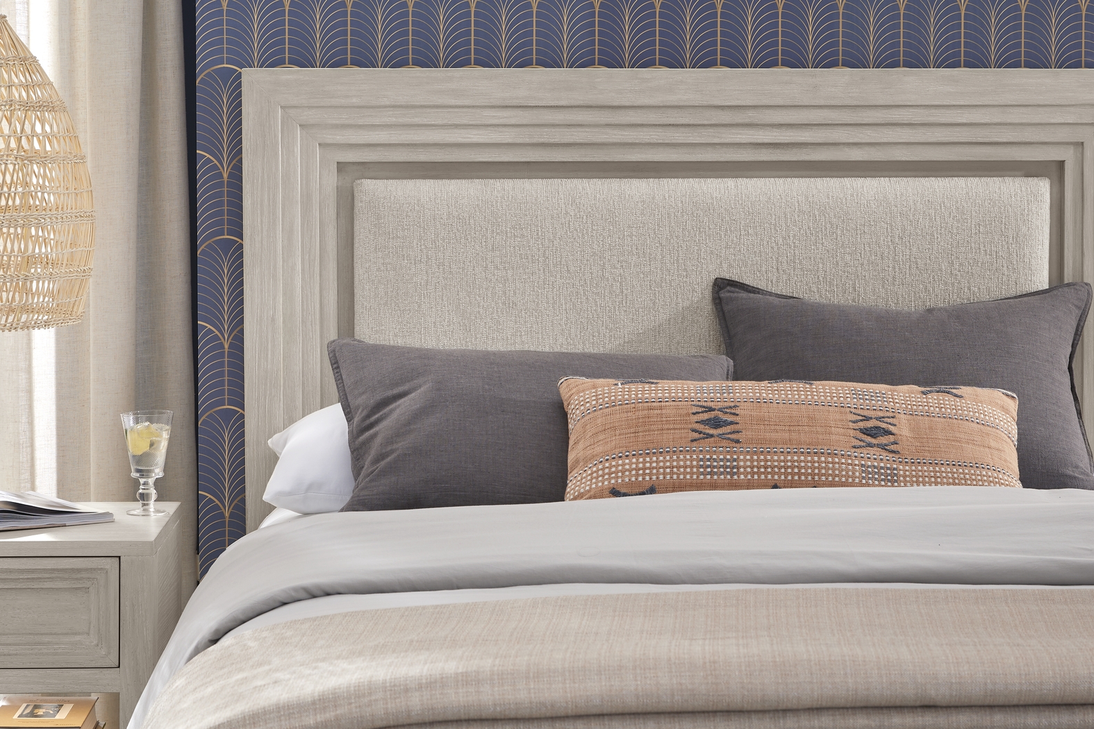 Royal Park Ivory 5 Pc Queen Storage Bedroom - Thumbnail - Image 4