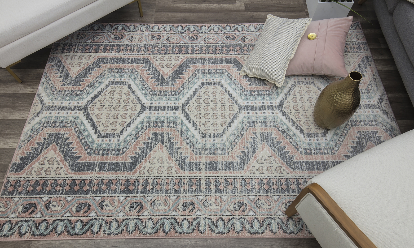 Safan Gray 5' x 7' Rug - Thumbnail - Image 3