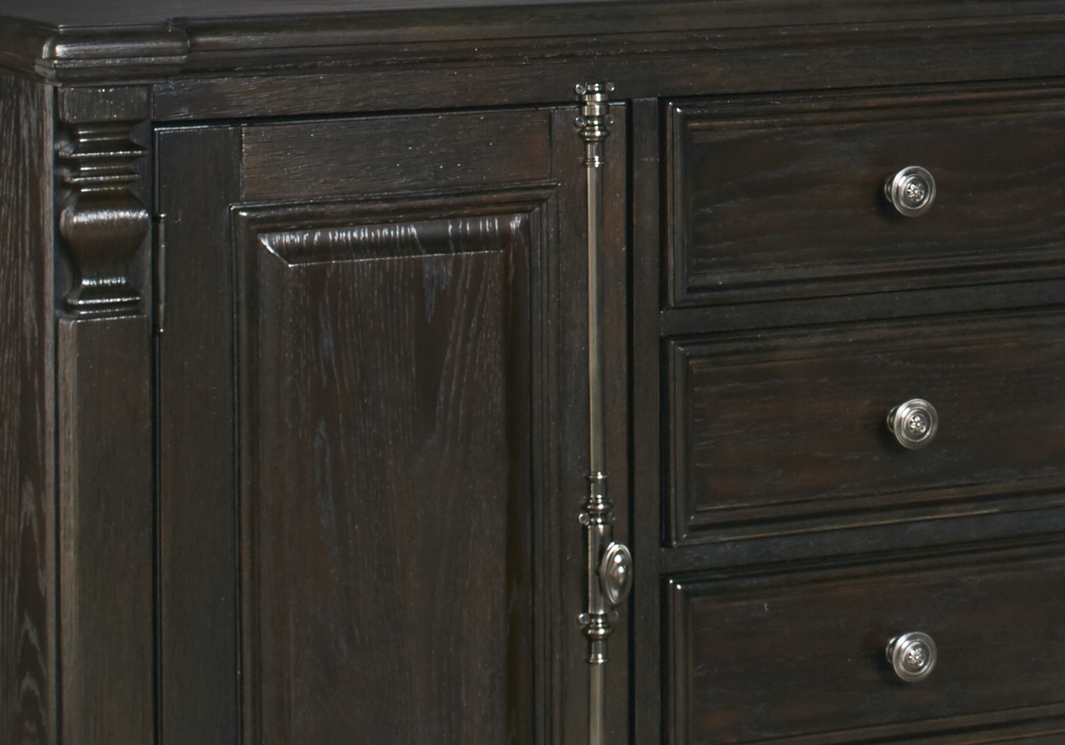 San Luis Oak Sideboard - Thumbnail - Image 4