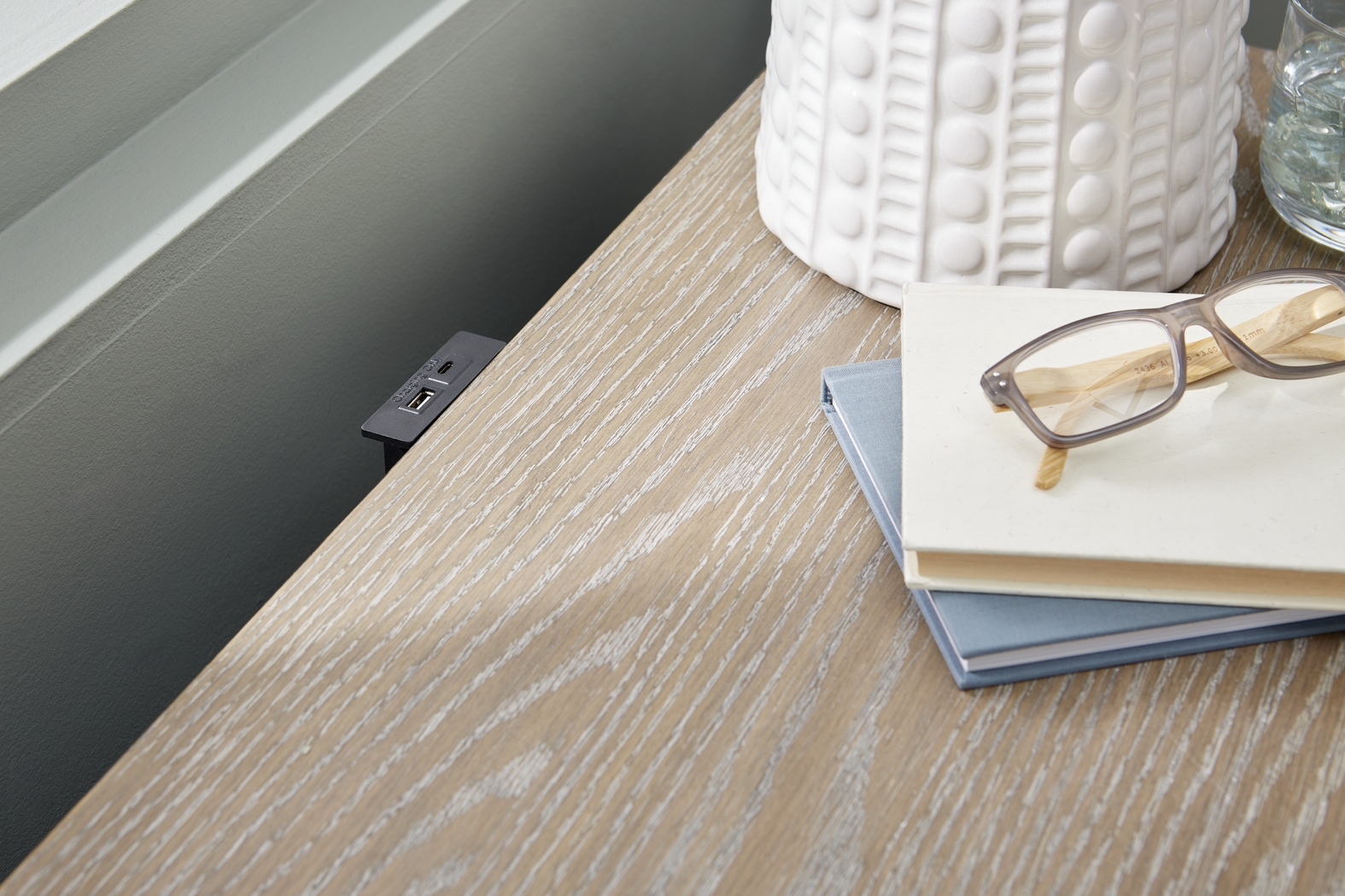 Sand Key Sandstone 7 Pc Queen Upholstered Bedroom - Thumbnail - Image 13