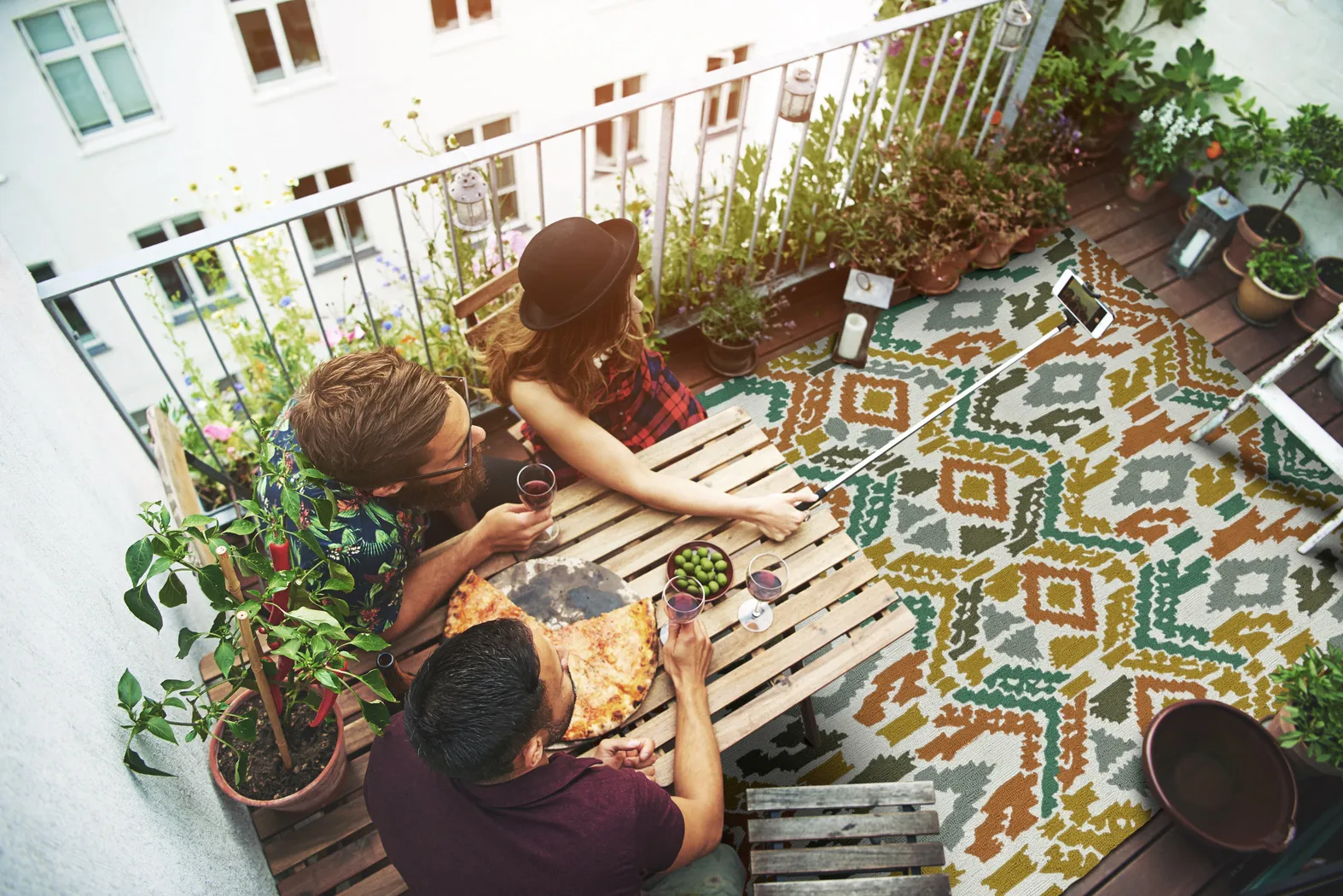 Sandrine Green 7'9 x 7'9 Indoor/Outdoor Rug - Thumbnail - Image 2