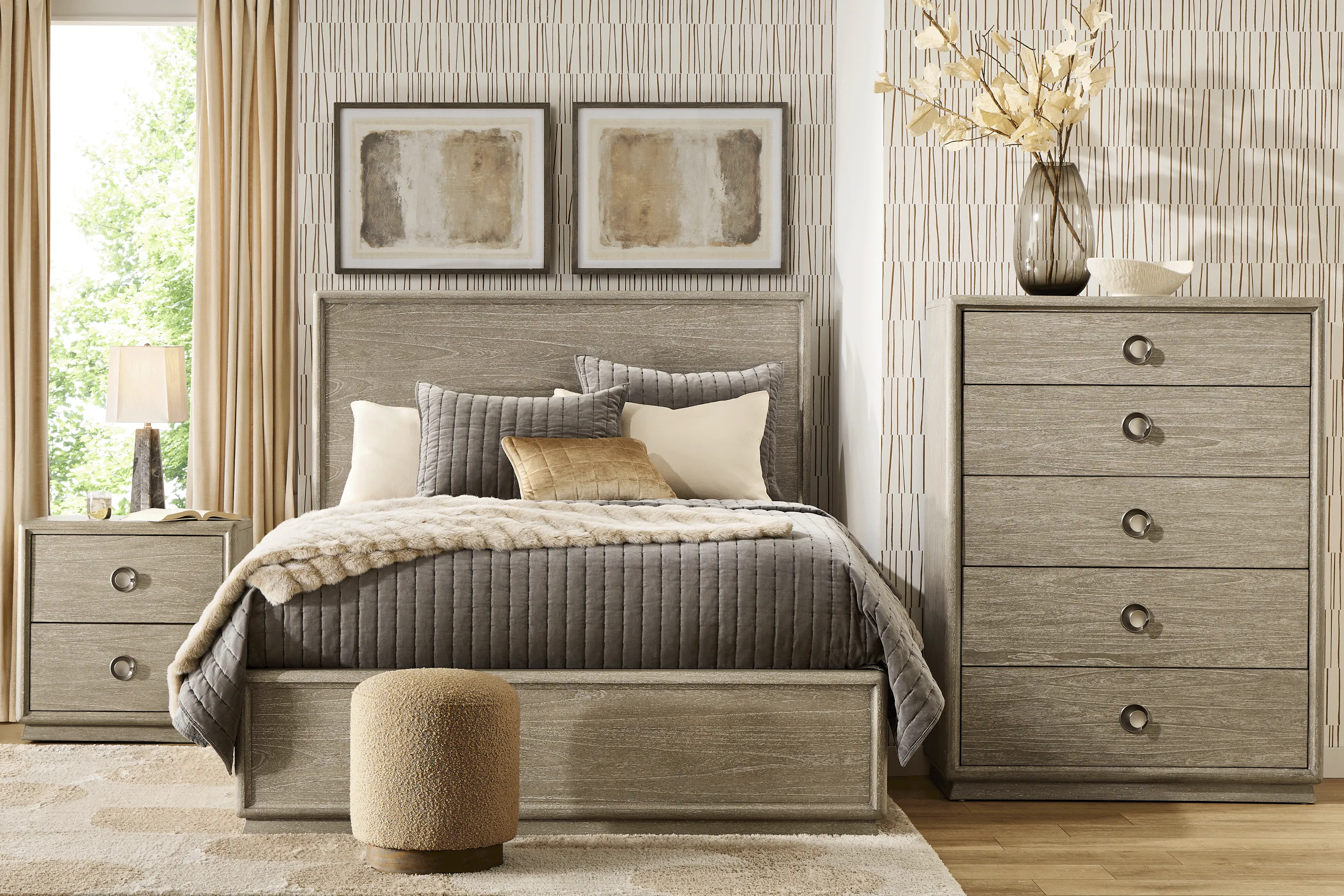 Santa Clarita Light Gray 5 Pc Queen Panel Bedroom - Thumbnail - Image 1