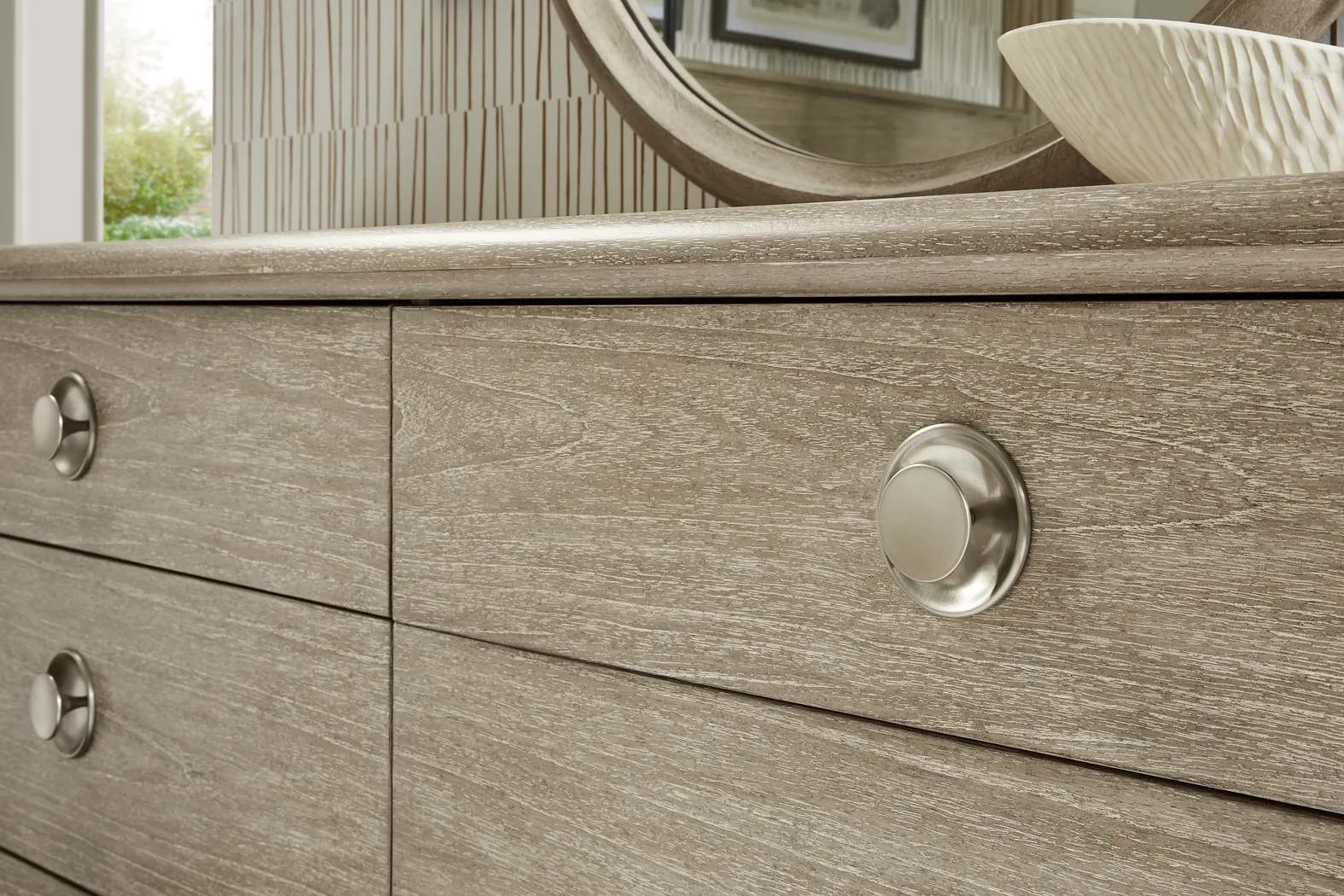 Santa Clarita Light Gray 7 Pc Queen Panel Bedroom - Thumbnail - Image 6