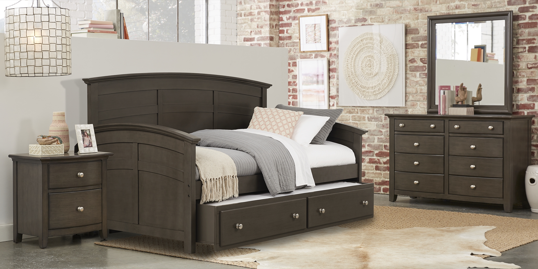 Santa Cruz Gray Twin Daybed - Thumbnail - Image 2