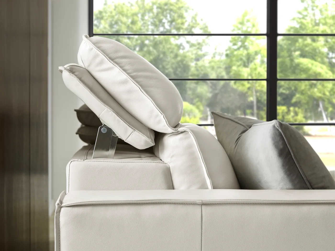 Santorini Ice Leather 6 Pc Dual Power Reclining Sectional - Image 16