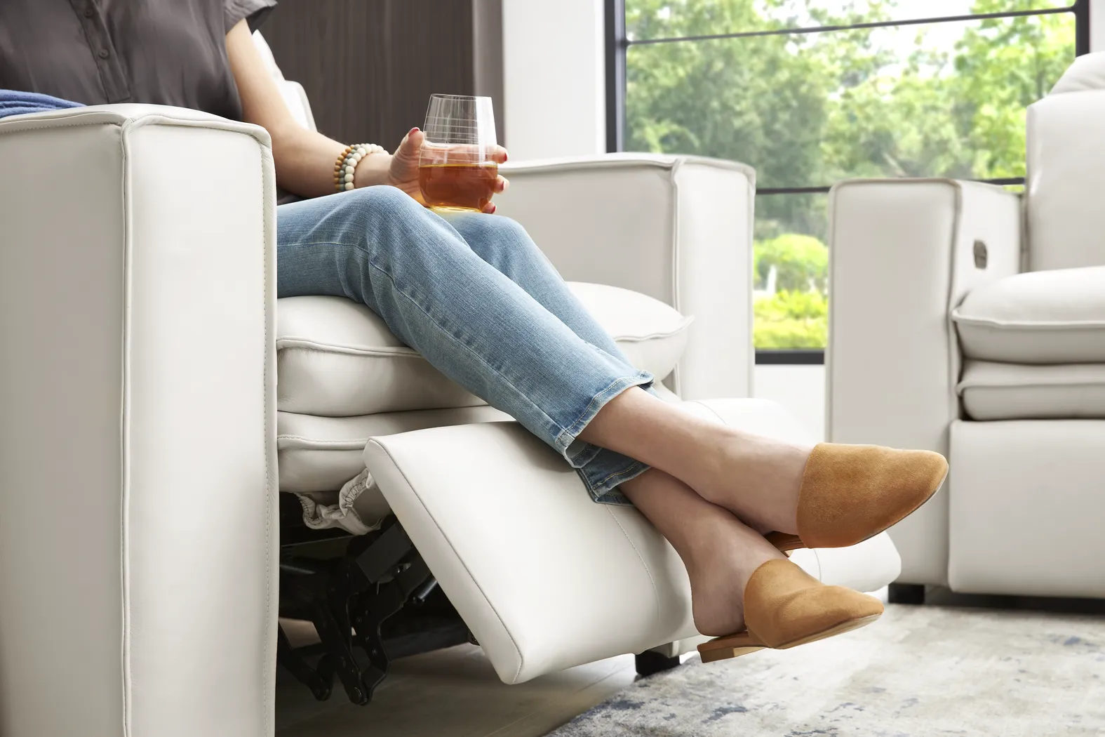 Santorini Ice Leather Dual Power Recliner - Thumbnail - Image 4