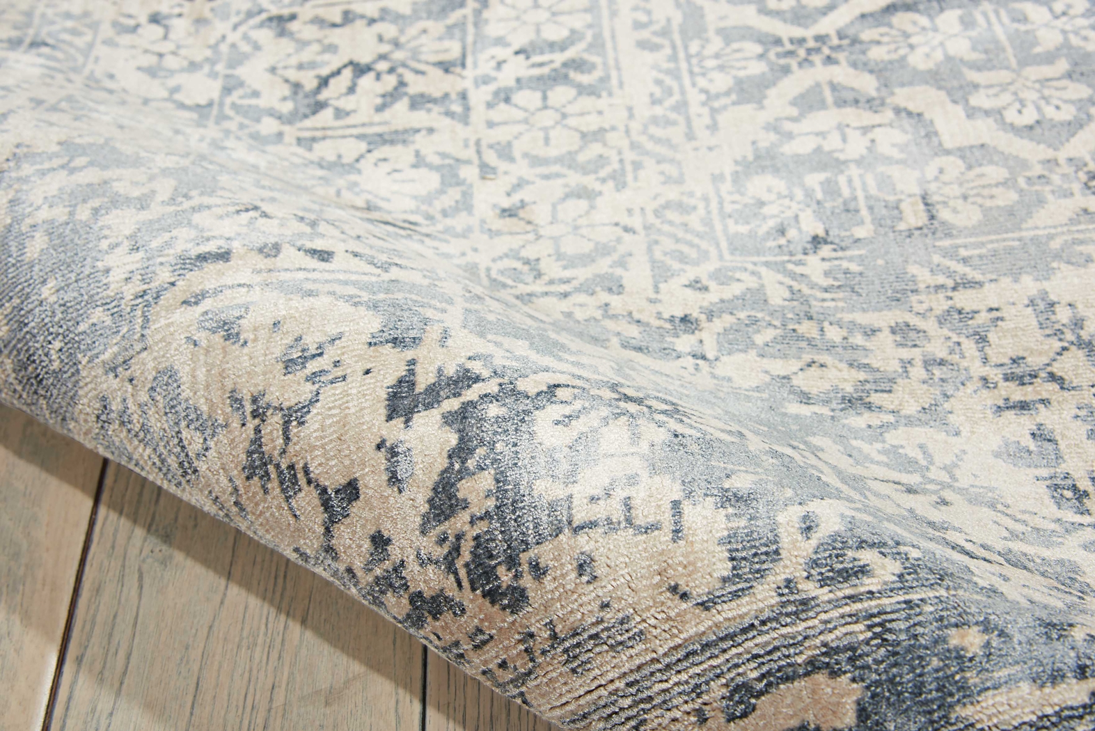 Sarin Blue 5'3 x 7'5 Rug - Thumbnail - Image 3