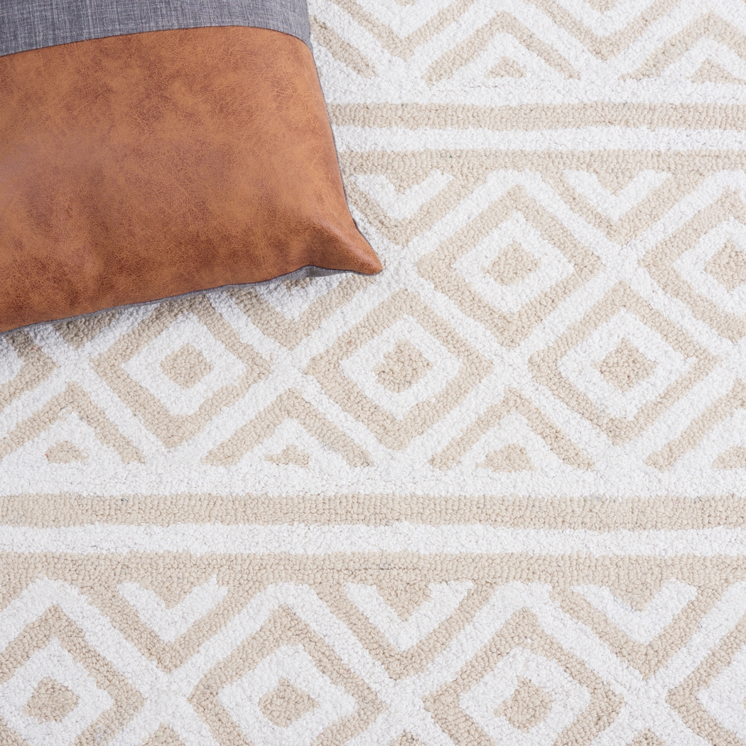 Sarlus Ivory/Beige 3' x 5' Rug - Thumbnail - Image 6