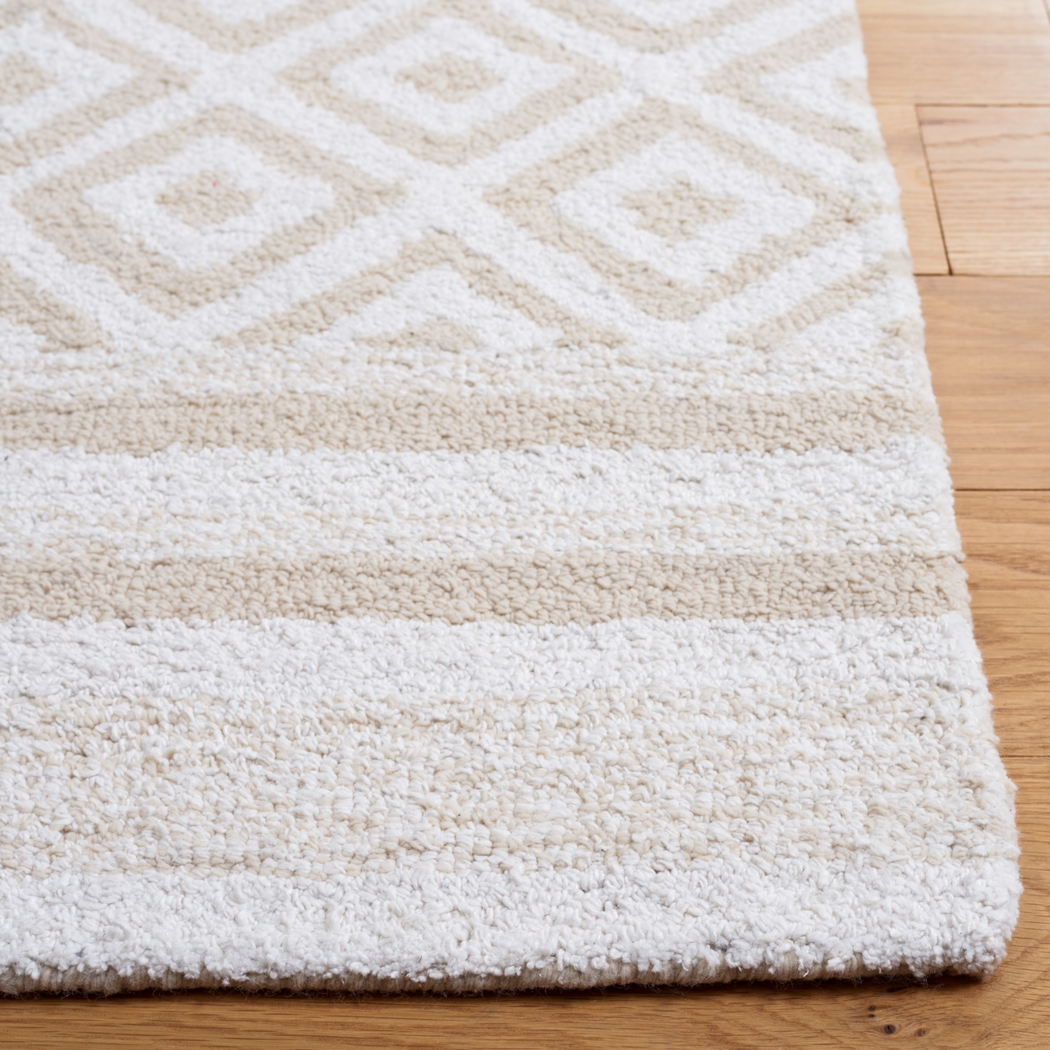 Sarlus Ivory/Beige 5' x 8' Rug - Thumbnail - Image 3