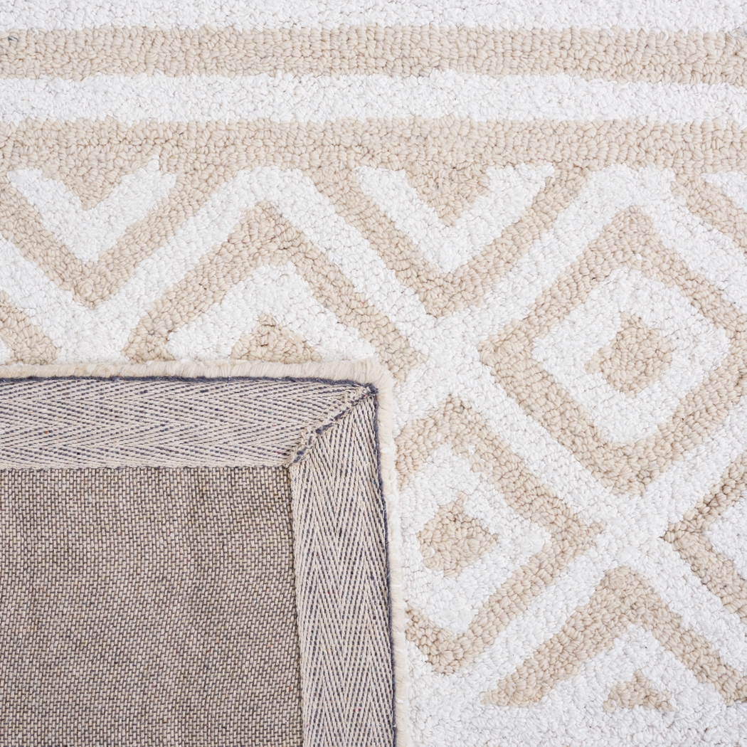 Sarlus Ivory/Beige 5' x 8' Rug - Thumbnail - Image 7