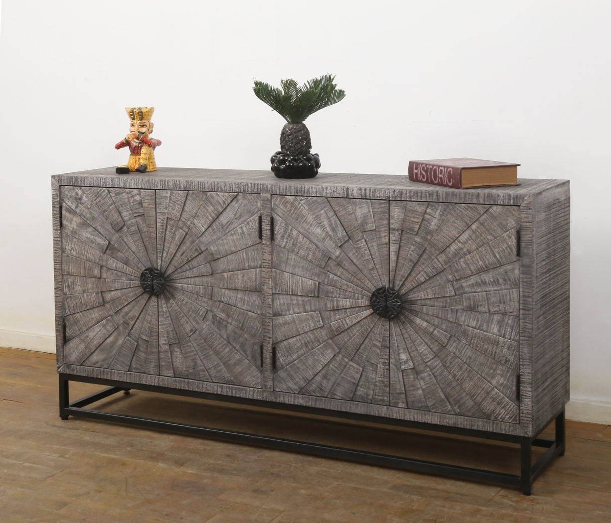 Saulter Gray Sideboard - Thumbnail - Image 2