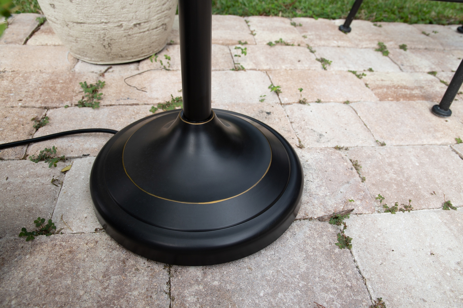 Sauratown Brown Outdoor Floor Lamp - Thumbnail - Image 2