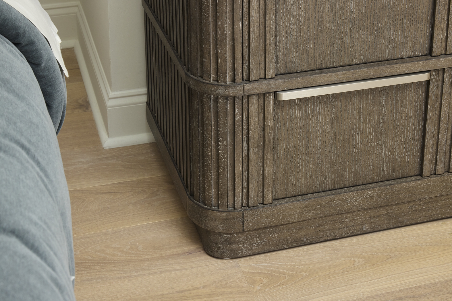 Sausalito Brown Chest - Thumbnail - Image 3