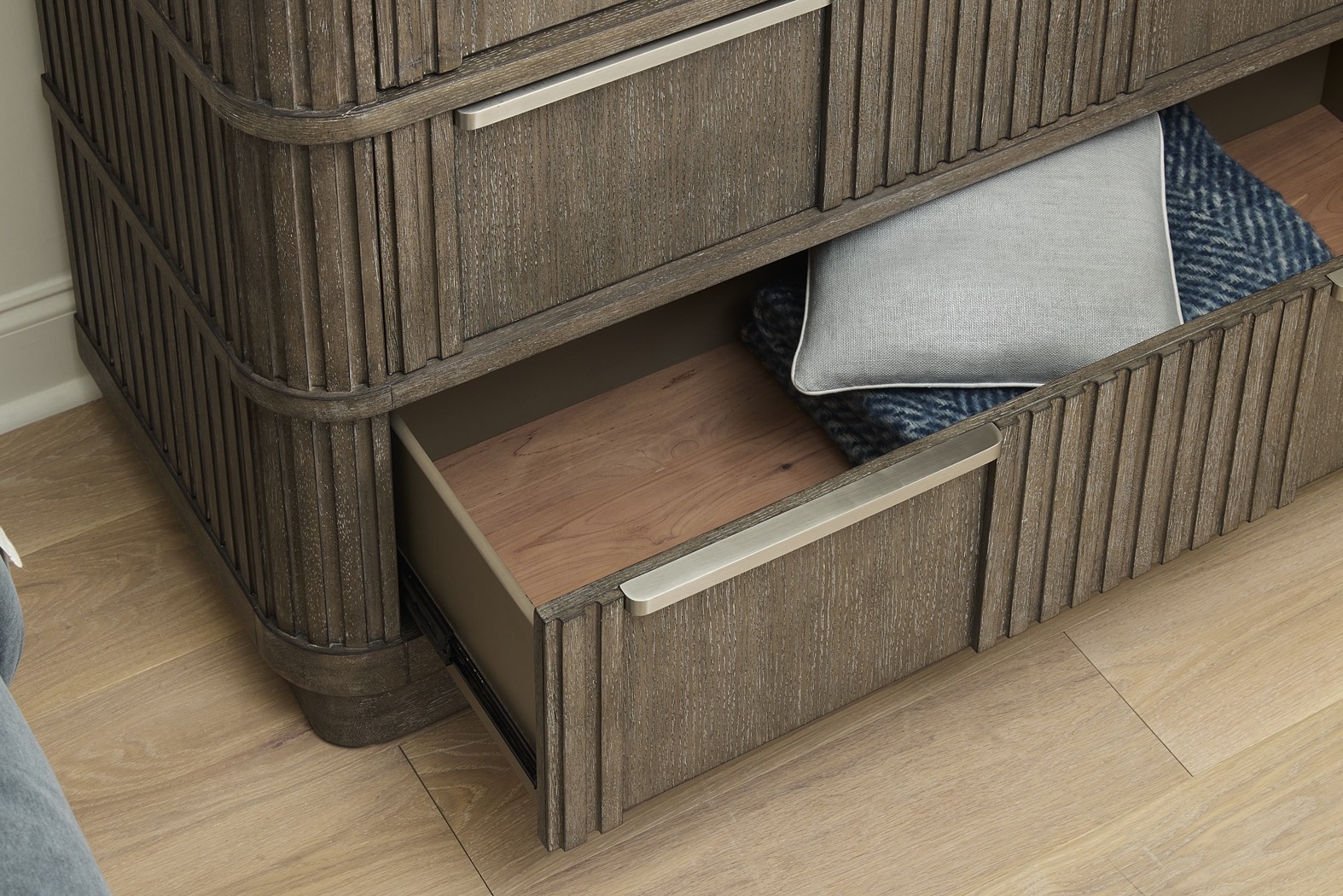 Sausalito Brown Chest - Thumbnail - Image 4