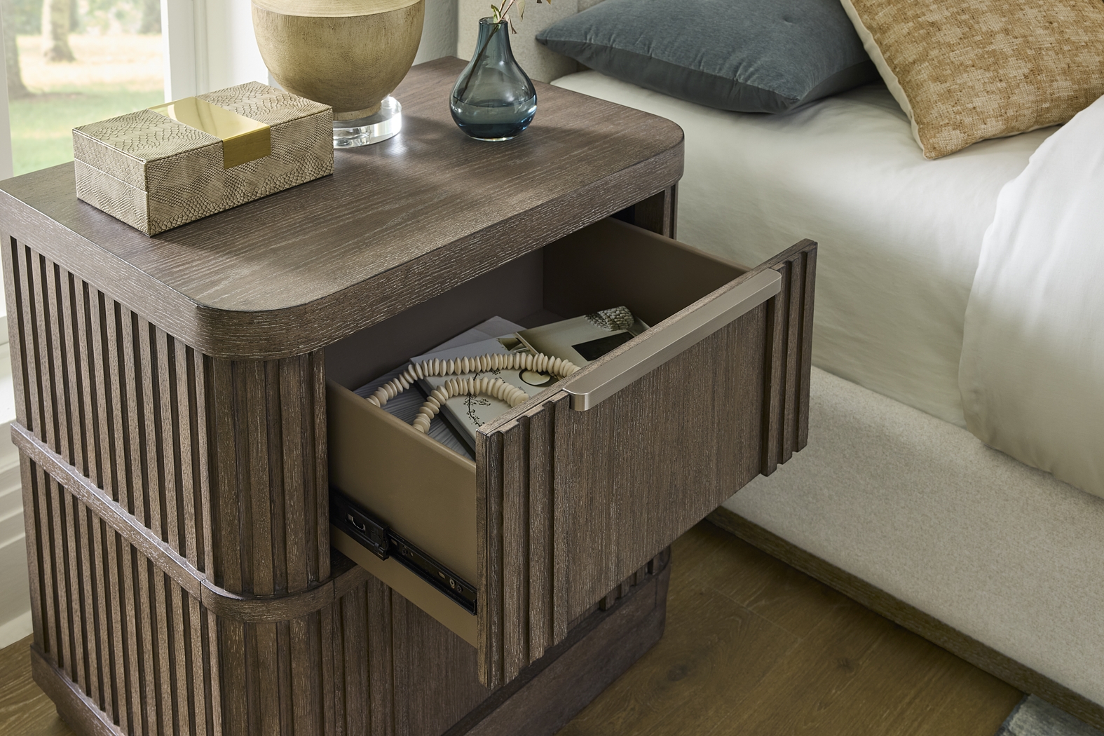 Sausalito Brown 7 Pc King Panel Bedroom - Thumbnail - Image 12