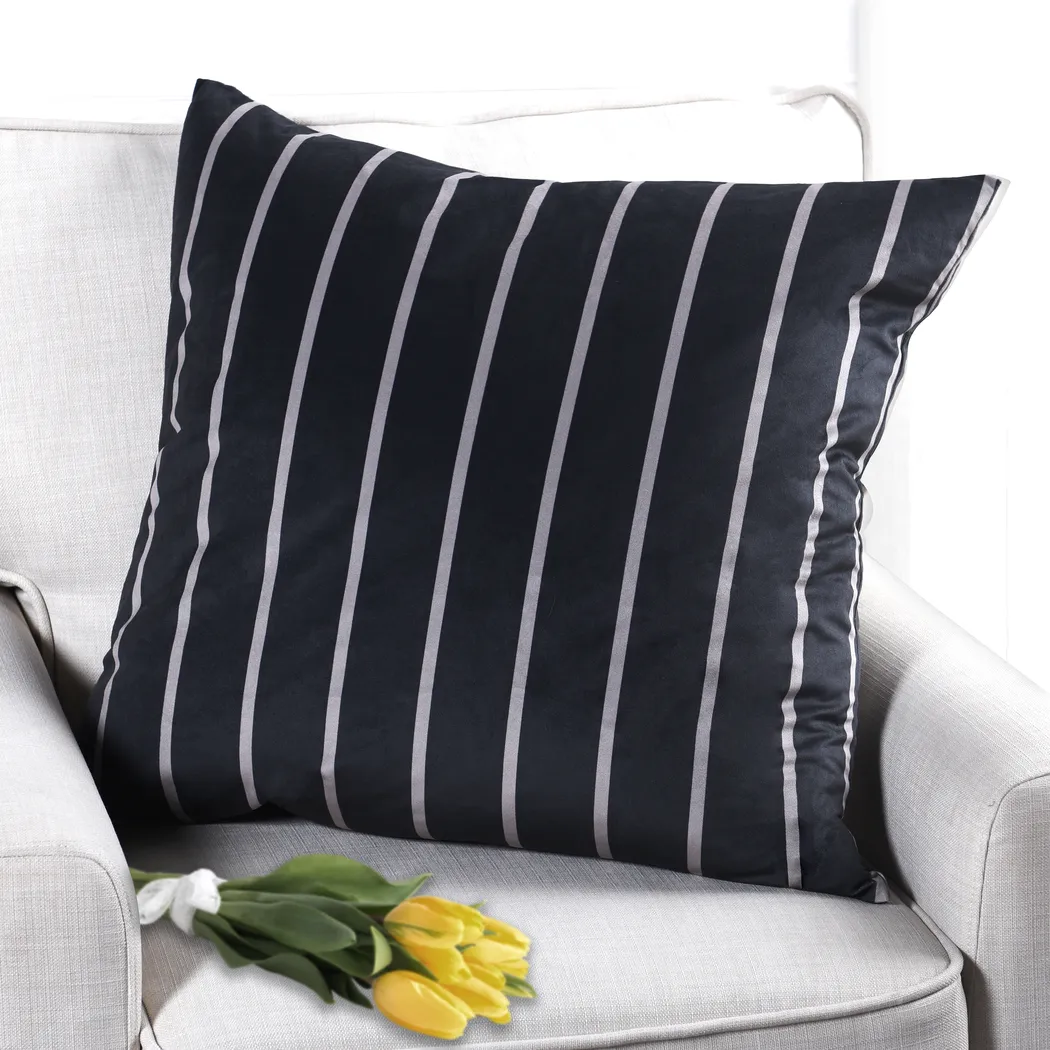 Sauveil Black Accent Pillow - Thumbnail - Image 2