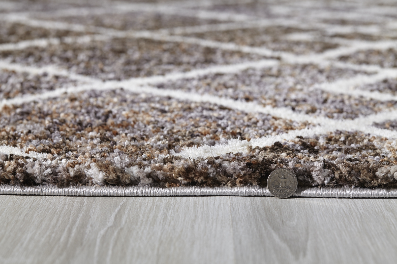 Savalow Brown 5'3 x 7'7 Rug - Thumbnail - Image 4