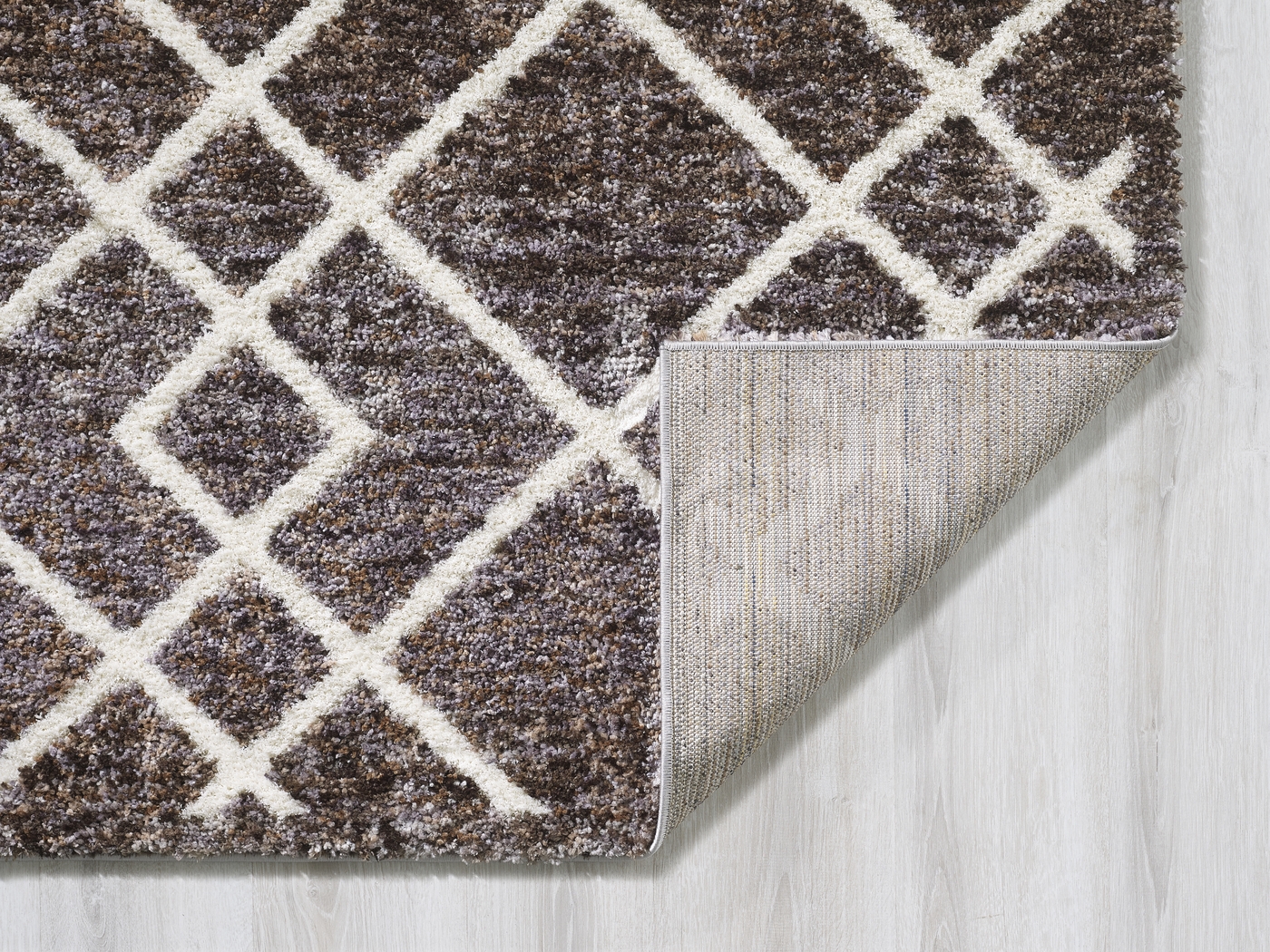 Savalow Brown 5'3 x 7'7 Rug - Thumbnail - Image 5