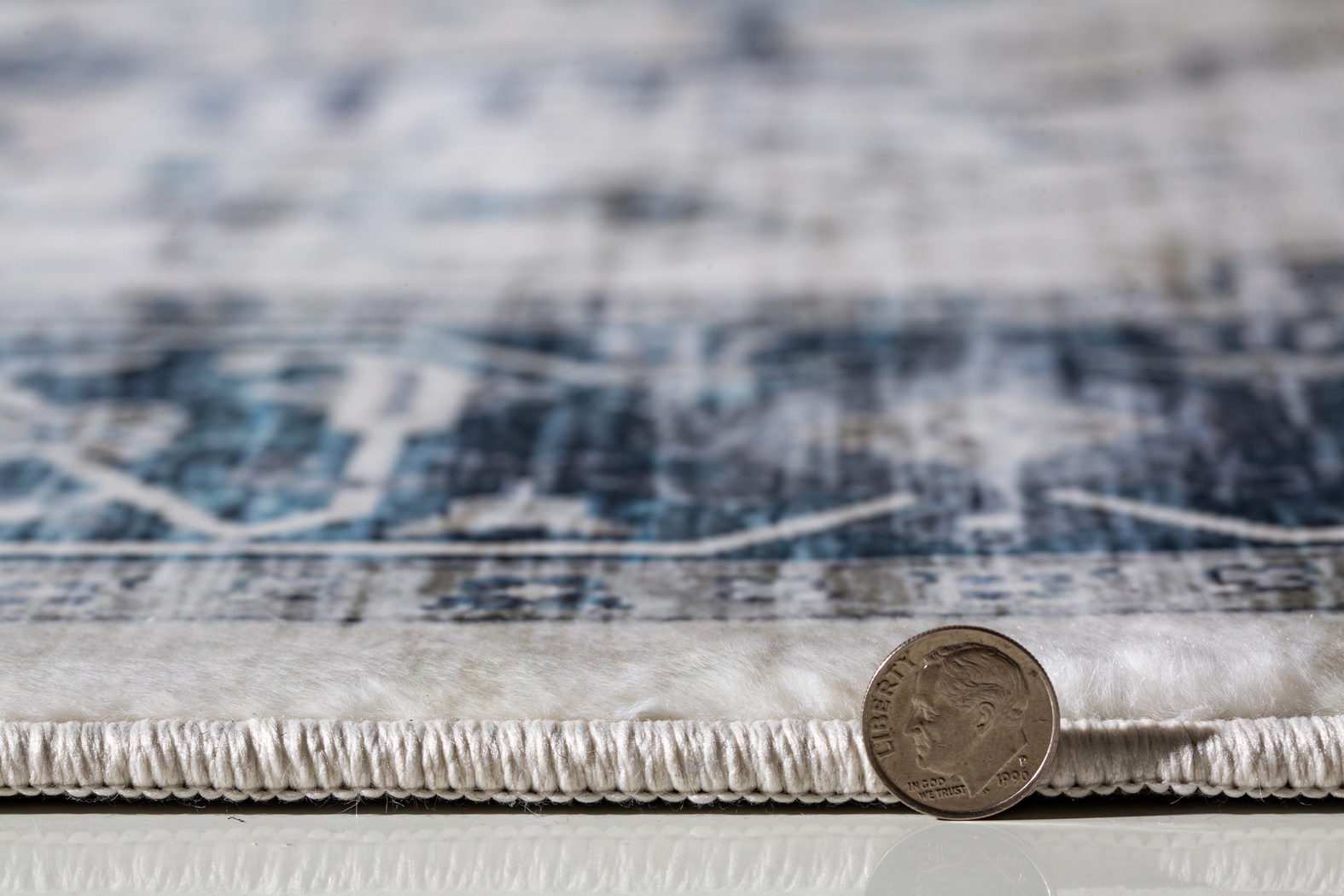 Savanora Ivory/Blue 5' x 7' Rug - Thumbnail - Image 3