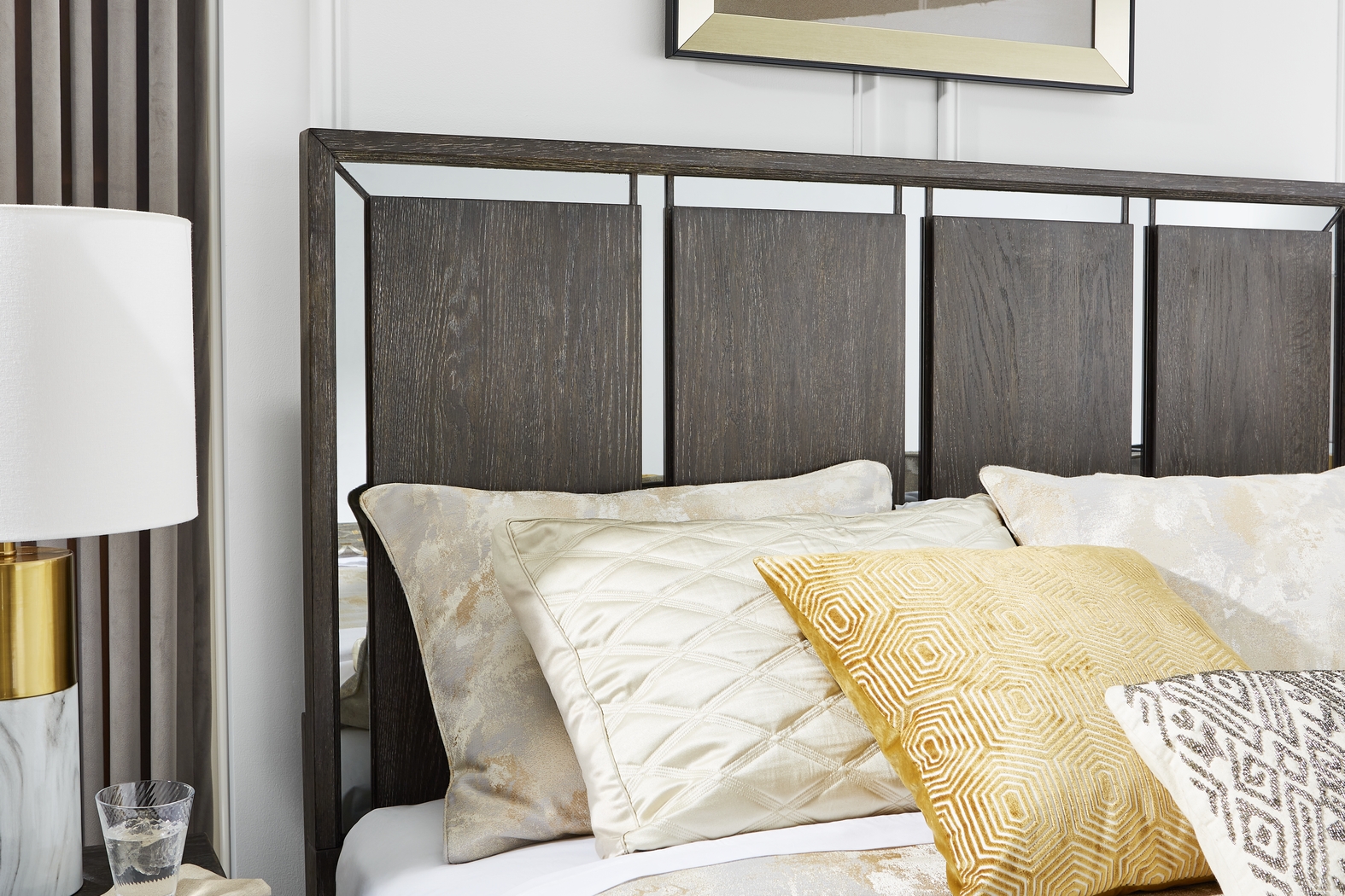 Savoy Creek Ash Gray 3 Pc Queen Panel Bed - Thumbnail - Image 3