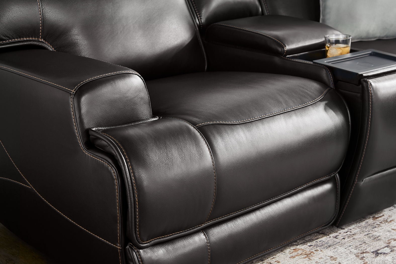 Scarborough Black Leather 6 Pc Dual Power Reclining Sectional Living Room - Thumbnail - Image 6