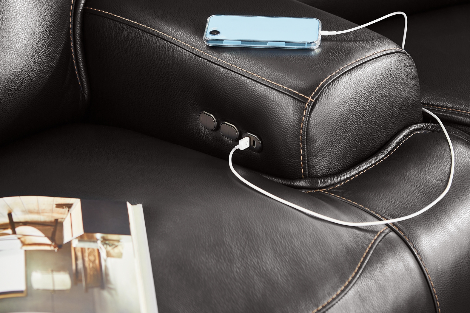 Scarborough Black Leather 6 Pc Dual Power Reclining Sectional Living Room - Thumbnail - Image 7