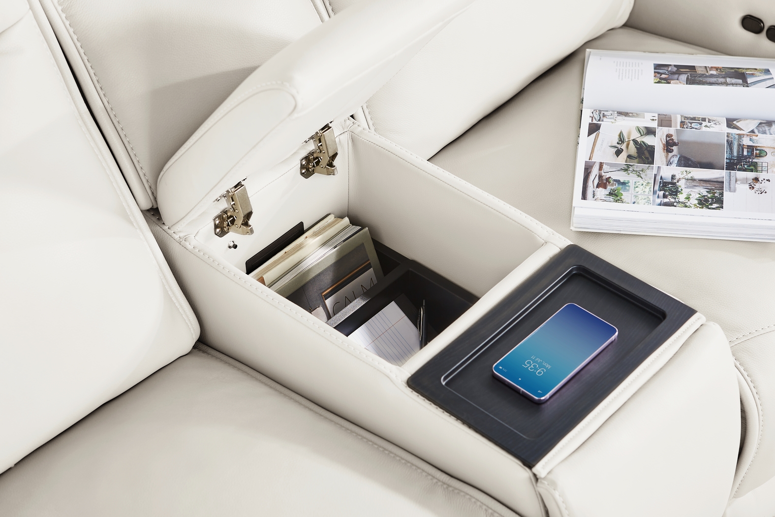 Scarborough White Leather 7 Pc Dual Power Reclining Sectional Living Room - Thumbnail - Image 9