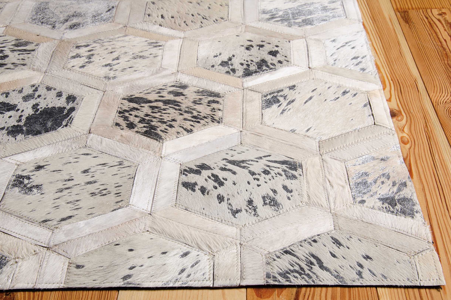 Schimmer White 8' x 10' Rug - Thumbnail - Image 3