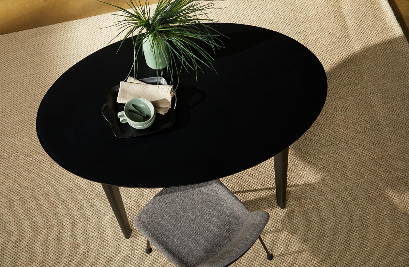 Seeaire Light Gray Side Chair - Thumbnail - Image 4