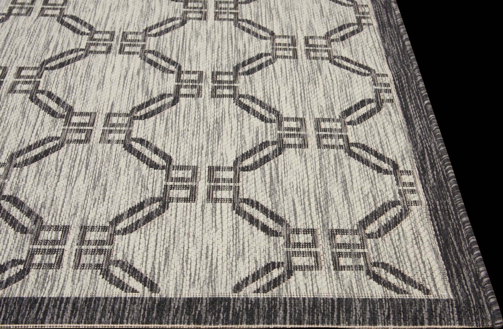 Selia Ivory 5' x 7' Indoor/Outdoor Rug - Thumbnail - Image 4