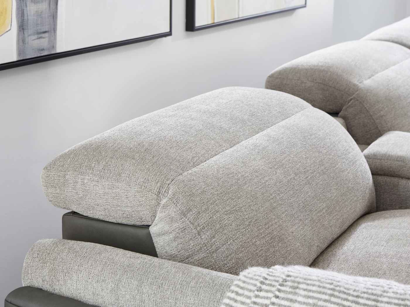 Seneca Falls Gray 9 Pc Dual Power Reclining Sectional Living Room - Thumbnail - Image 7