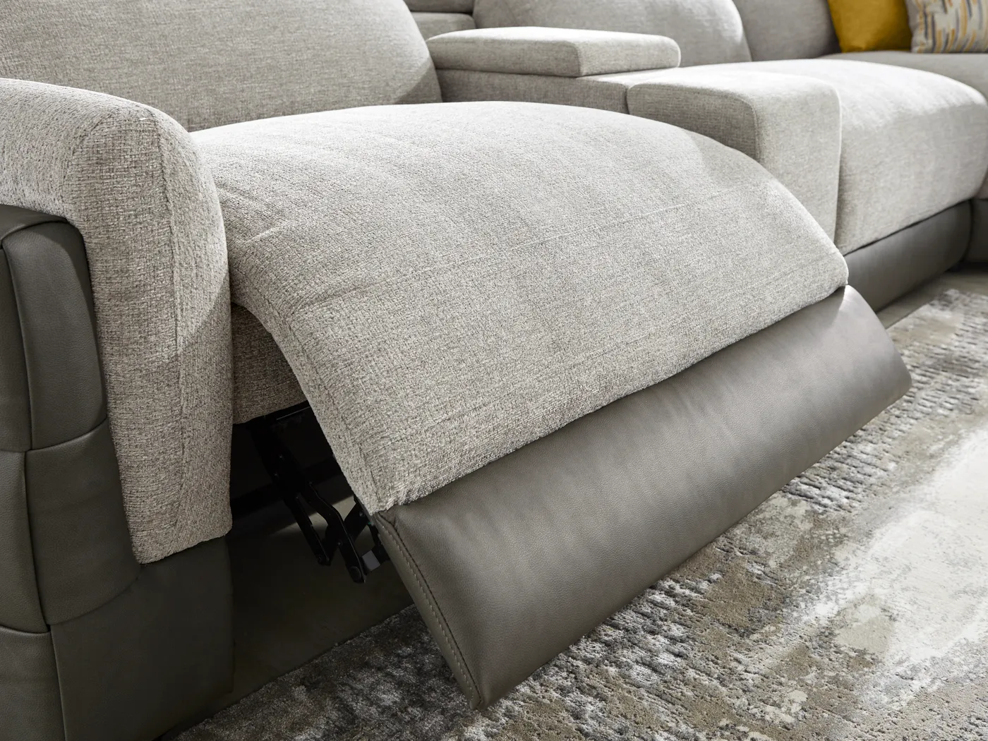 Seneca Falls Gray 6 Pc Dual Power Reclining Sectional - Image 9