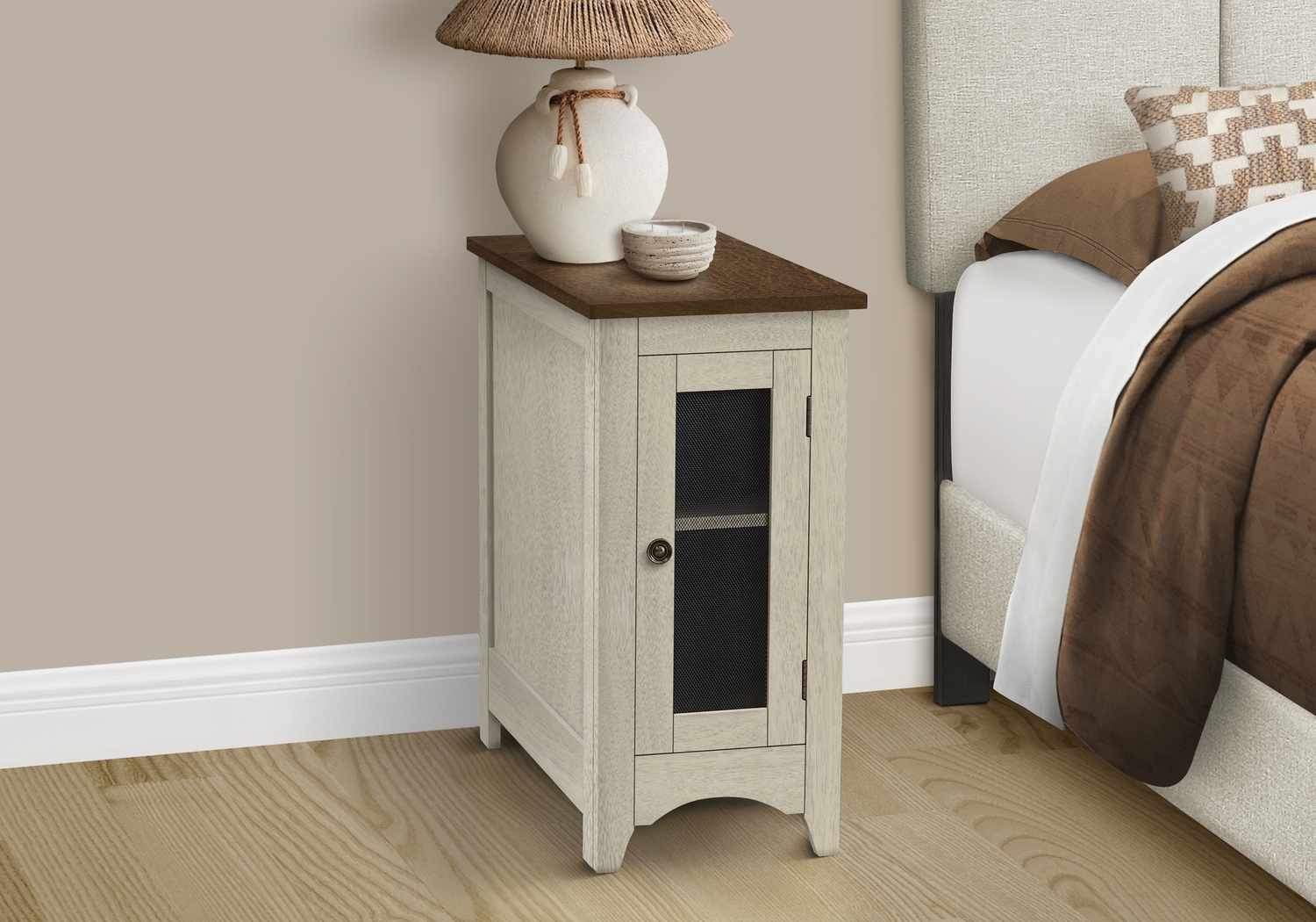 Serin White End Table - Thumbnail - Image 2