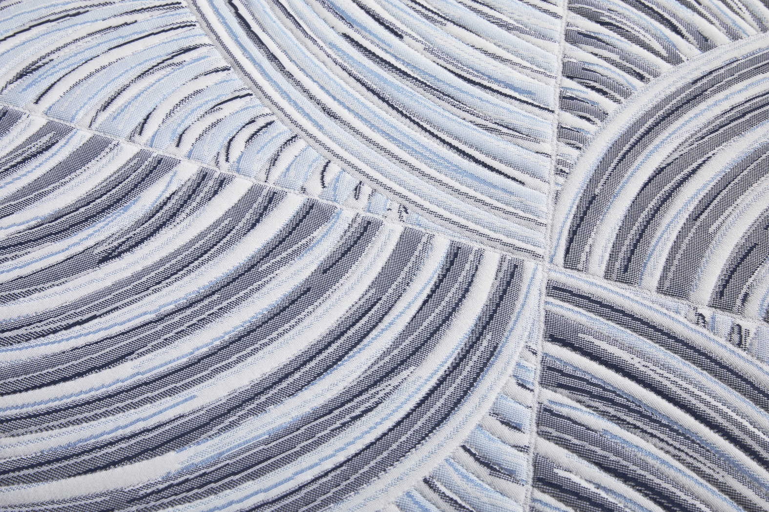 Serta Perfect Sleeper Hybrid Cobalt Bliss Queen Mattress - Thumbnail - Image 3