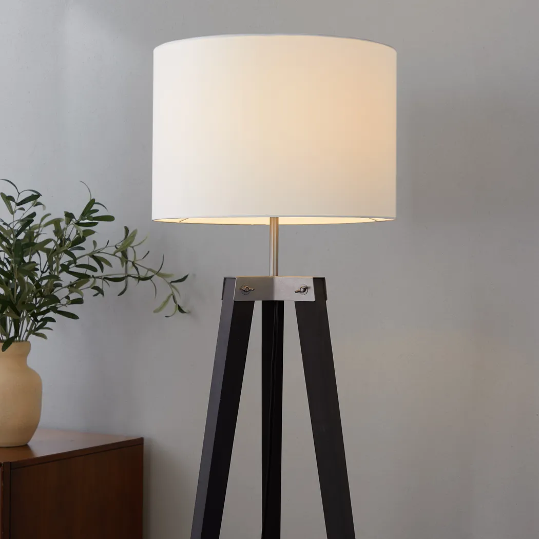 Seville Farm Black Floor Lamp - Thumbnail - Image 13